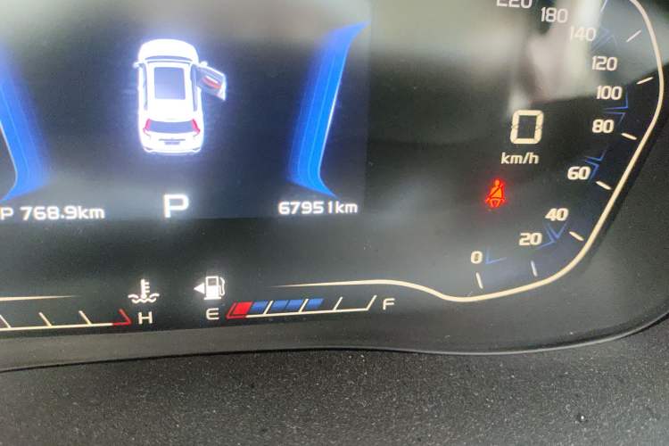 Used Geely Auto Vision X6 2019 1.4T CVT 4G Connected Flagship Version China VI Standard