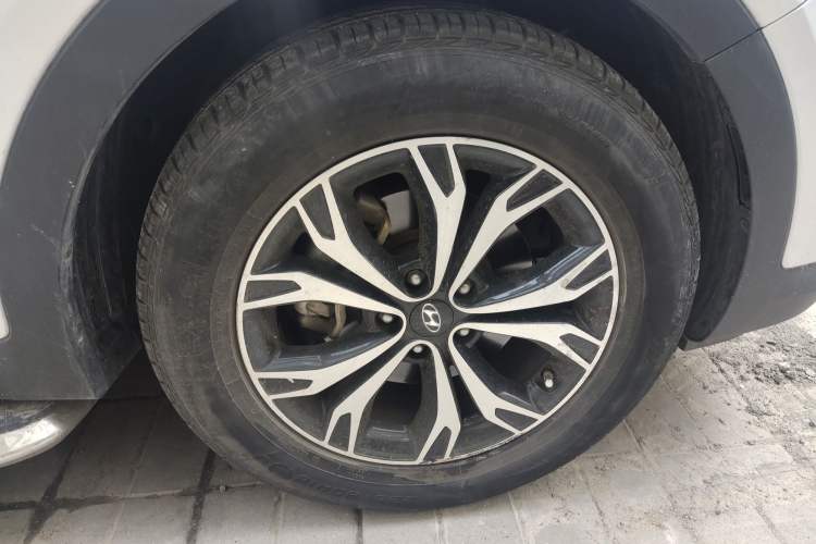 Used Hyundai Santa Fe 2017 2.0T Automatic All-Wheel Drive Smart 7-Seater