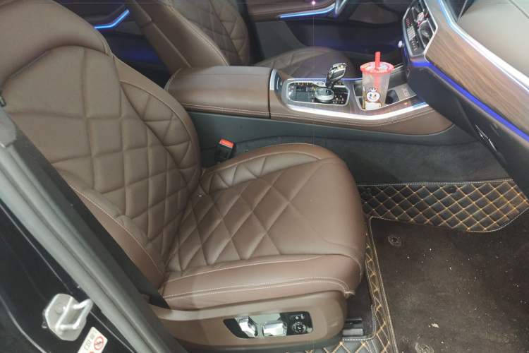 Used BMW X5 2022 Restyled xDrive 40Li M Sport Package Right Front Seat