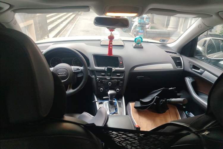 Used Audi Q5 2018 Collector's Edition 40 TFSI Technology Model
