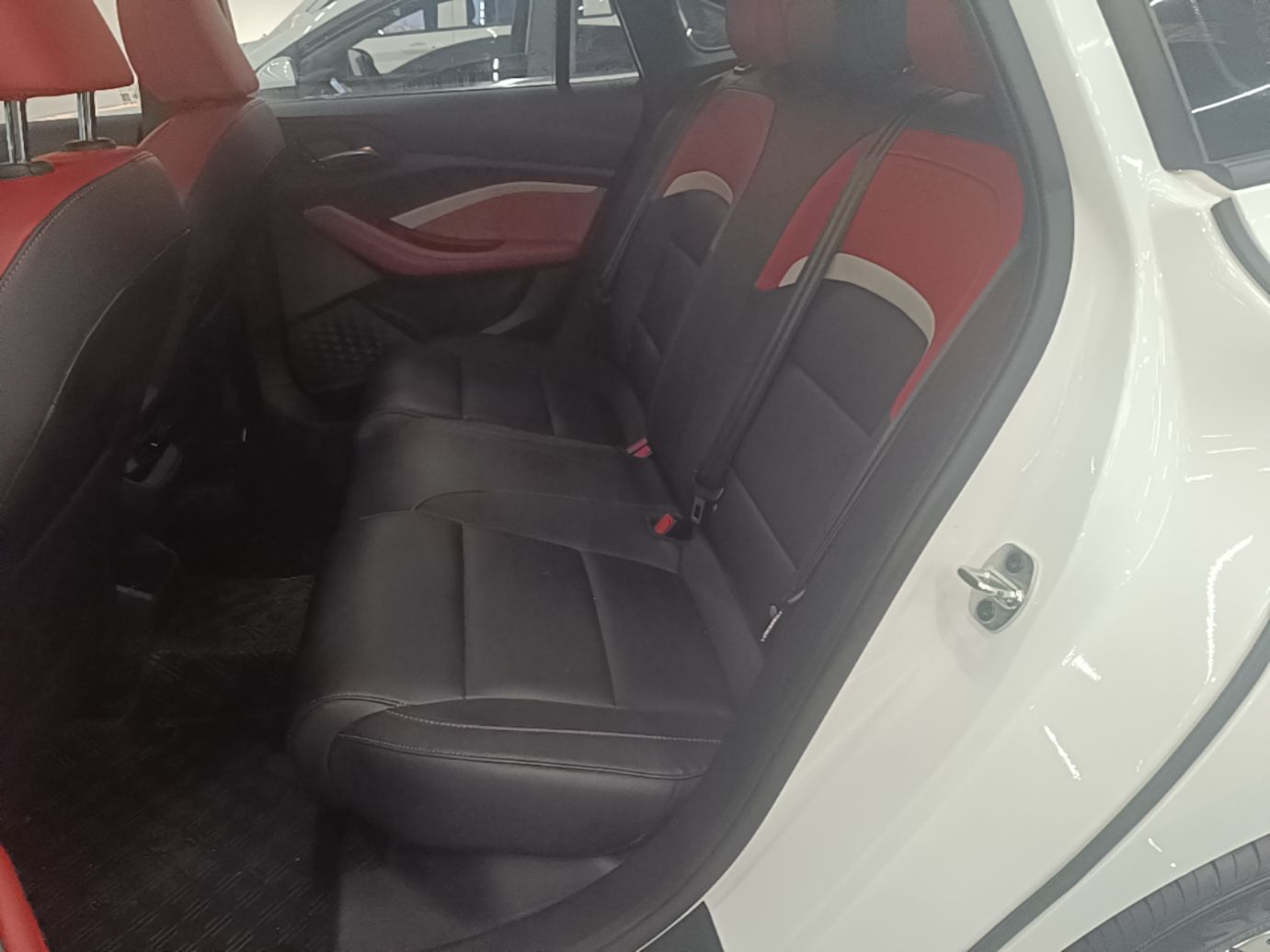 MG 5 2023 180 DVVT CVT Luxury Edition — снимка 20