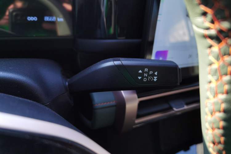 Used iCAR 03 2024 401km Two-Wheel Drive Standard Advanced Version Gear Lever