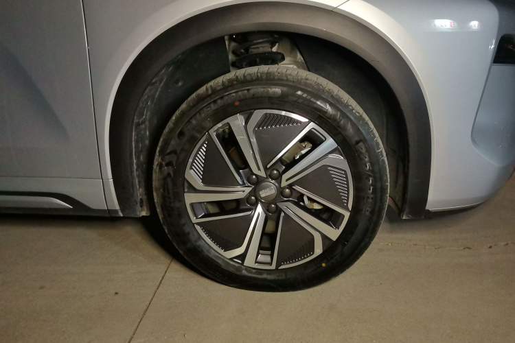 Used Geely Galaxy Galaxy Xingjian 7 EM-i 2025 120km Launch+ Version