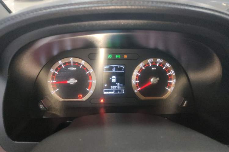 Used FORTHING Lingzhi 2018 M5L 1.6L 7-Seater Luxury Model
