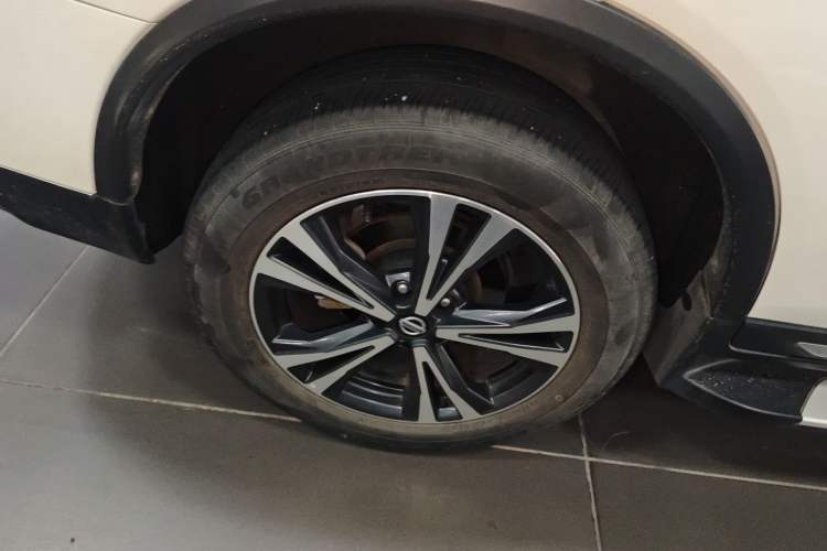 Used Nissan X-Trail 2019 2.5L CVT Smart Connect Luxury Edition 4WD
