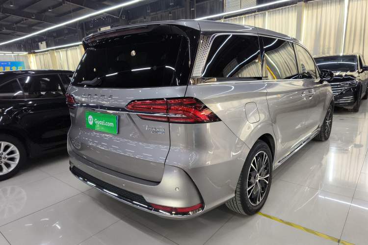 Used Roewe iMAX8 2023 400TGI Elite Edition
