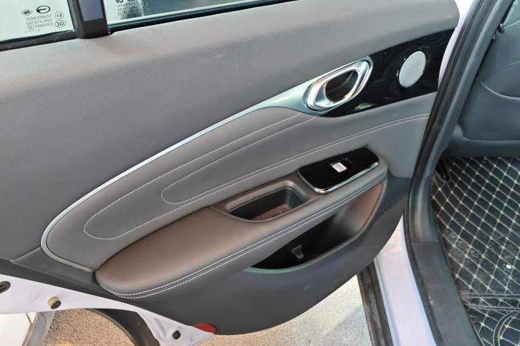 Used AION V 2024 Plus 70 Star Edition Lithium Iron Phosphate
