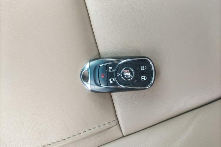 Used Buick GL8 2020 ES Land Cruiser 653T Luxury Edition
