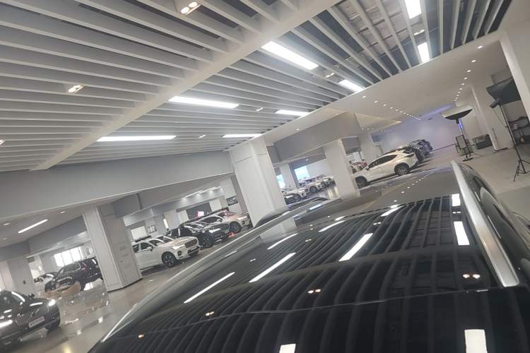 Used Chery T11 2026 Model 220 All-Wheel Drive Dual IMAX Theater Edition