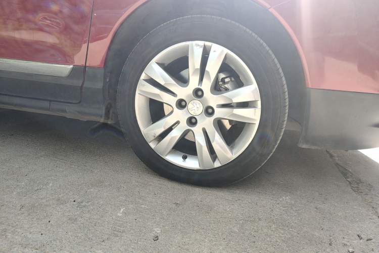 Used Peugeot 3008 2015 2.0L Automatic Trend Edition Right Front Wheel Hub