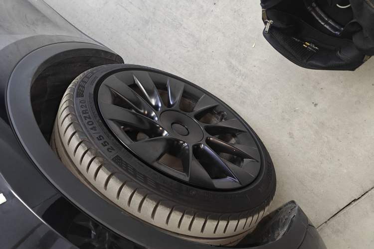 Used Tesla Model Y 2022 Rear-Wheel-Drive Version
