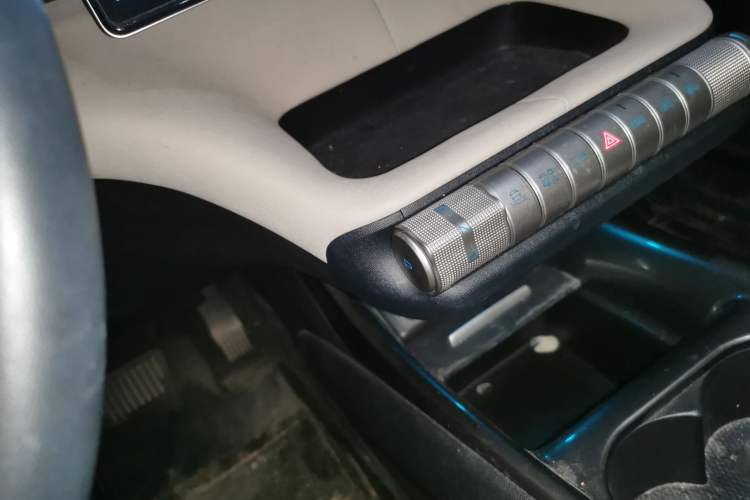 Used BYD Dolphin 2023 420 km Free Version Gear Lever