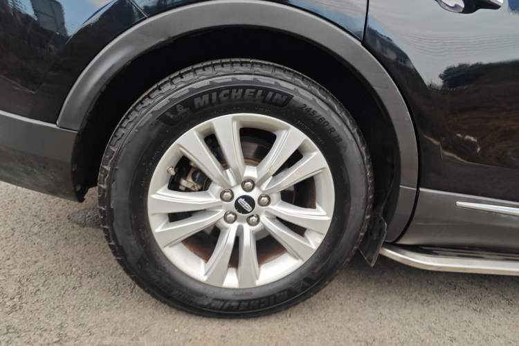 Used Lincoln MKX 2015 2.0T Two-Wheel Drive Deluxe Edition