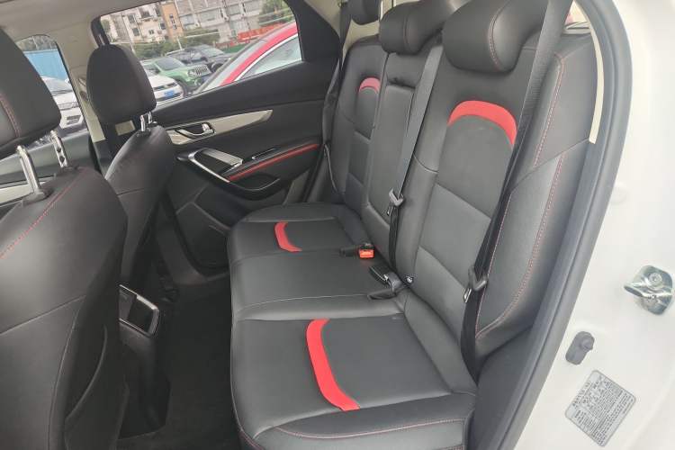 Used CHANGAN CS55 2019 1.5T Manual Colorful Model China VI Standard Left Rear Seat
