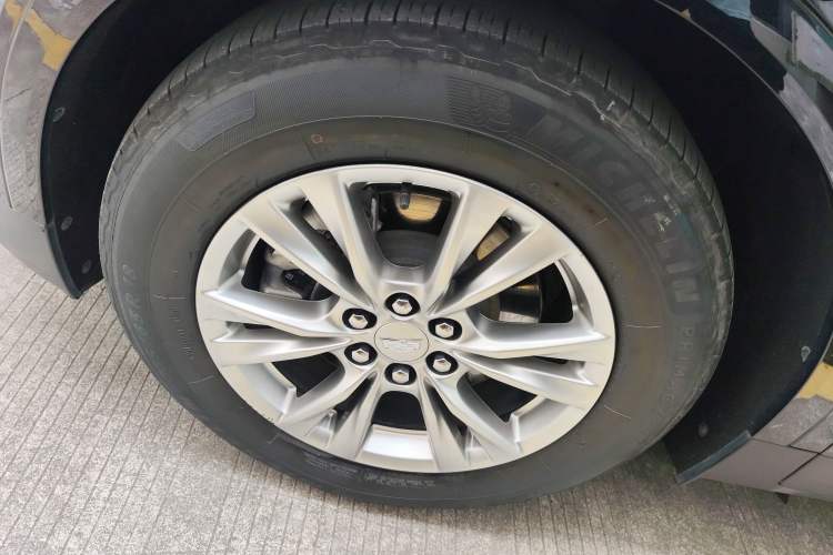 Used Cadillac XT5 2021 2.0T Two-Wheel Drive Luxury Version Exterior 4