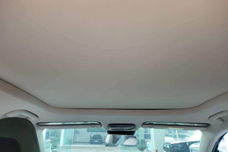 Used Lynk & Co 06 EM-P 2023 EM-P 126 Long-Range Halo