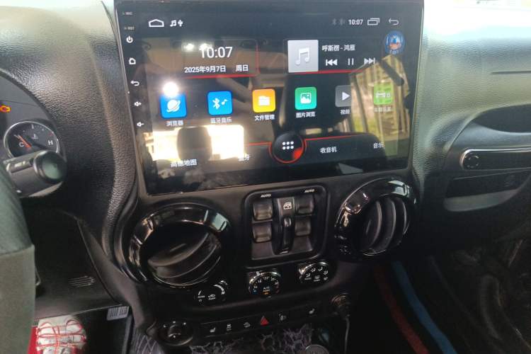 Used Jeep Wrangler 2012 3.6L Sahara Four-Door Edition