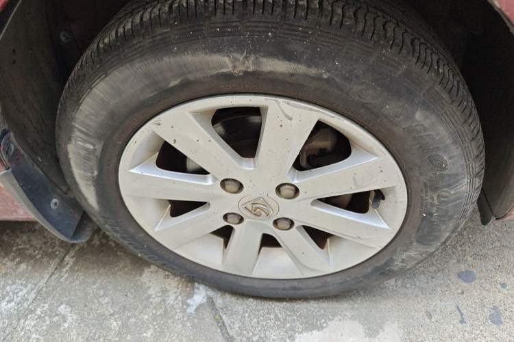 Used Baojun 630 2011 1.5L manual Comfort trim level