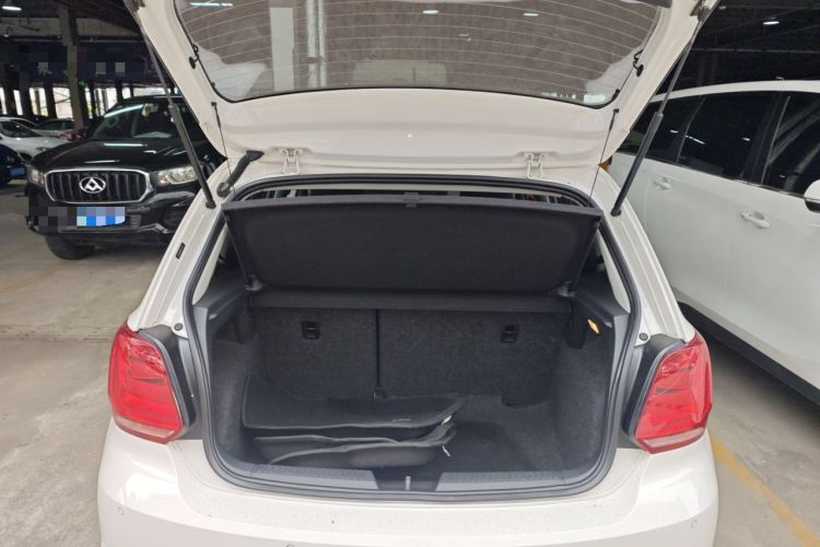 Used Volkswagen Polo 2014 1.6L Automatic Comfort Edition Trunk