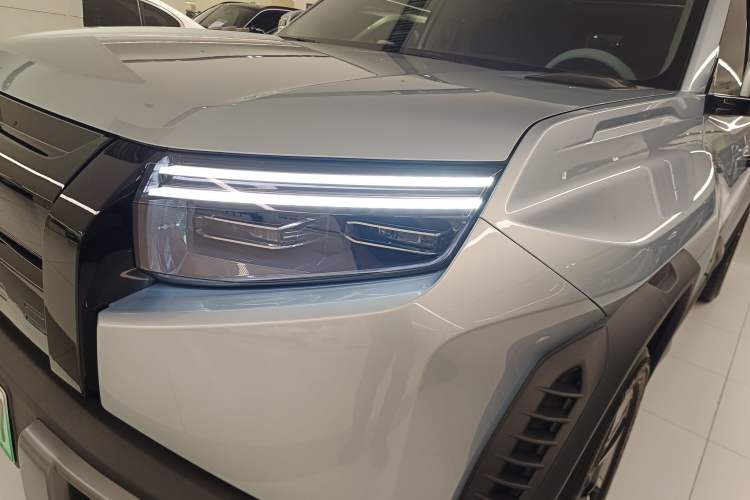 Used Formula Leopard Titanium 3 2025 501KM All-Wheel Drive Intelligent Driving Ultra Version
