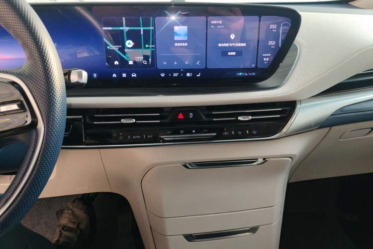 Used Buick Century 2023 2.0T Six-Seater Yinshi Edition