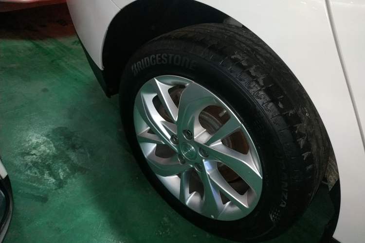 Used Buick Velite 6 2023 Revised Version 430 km Range – Commuter Edition