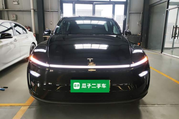 Used Tesla Model Y 2025 Updated Version Long-Range All-Wheel Drive