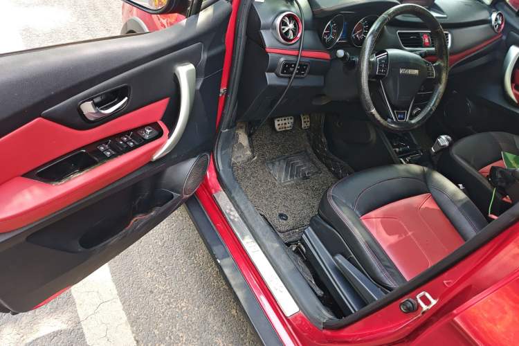 Used Haval H1 2016 Revised Version Blue Badge 1.5L AMT Comfort Edition Driver Seat