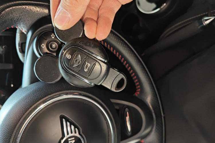 Used MINI MINI 2018 1.5T COOPER Racing Edition Five-Door Version