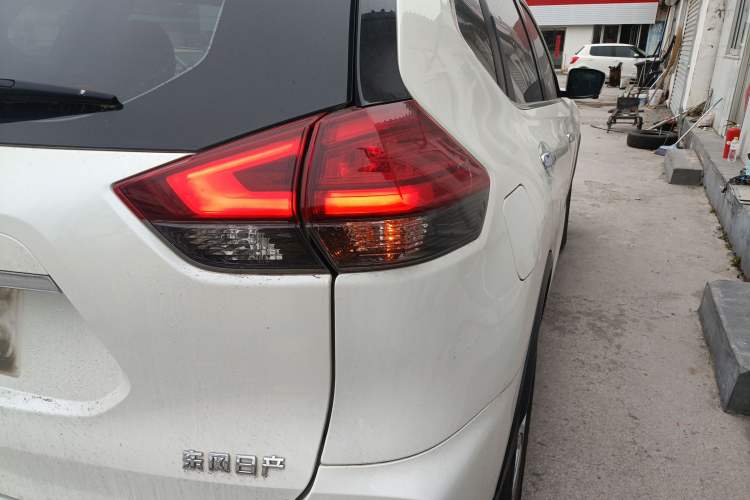 Used Nissan X-Trail 2022 2.0L Two-Wheel Drive Smart Connect & Comfort Edition