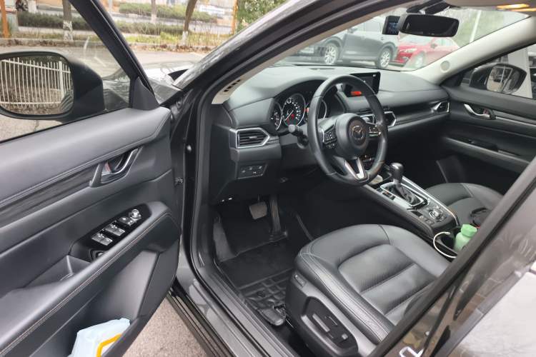 Used Mazda CX-5 2017 2.5L Automatic 4x4 ZhiZun Version China V Standard