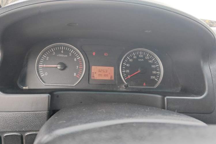 Used FORTHING Lingzhi 2014 M3 1.6L 7-Seater Comfort Model