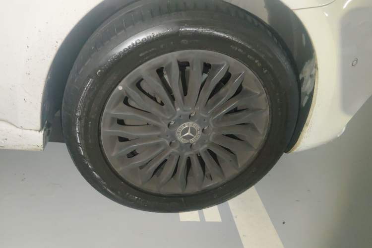 Used Mercedes-Benz V-Class 2018 V 260 AMG Sport Edition China V Emission Standard
