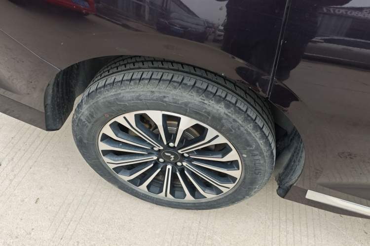 Used Wuling Victory 2023 2.0L DHT Luxury Edition
