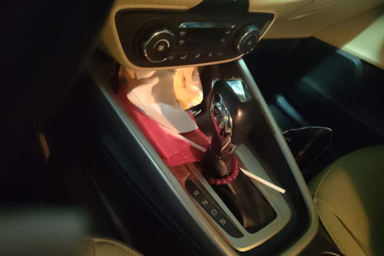 Used Ford Escort 2015 1.5L Automatic Fashion Model
