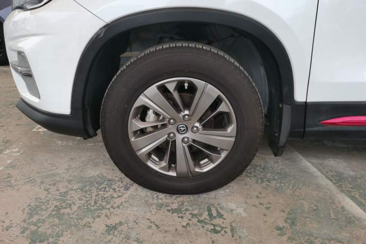 Used CHANGAN CS75 2021 Honor Million Edition 280T DCT Luxury Model Left Front Wheel Hub