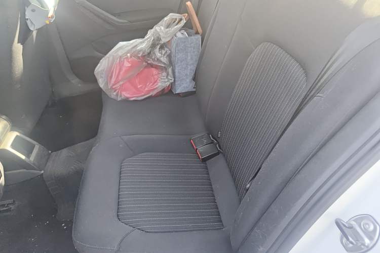 Used Volkswagen Jetta 2013 1.6L Manual Comfort Model