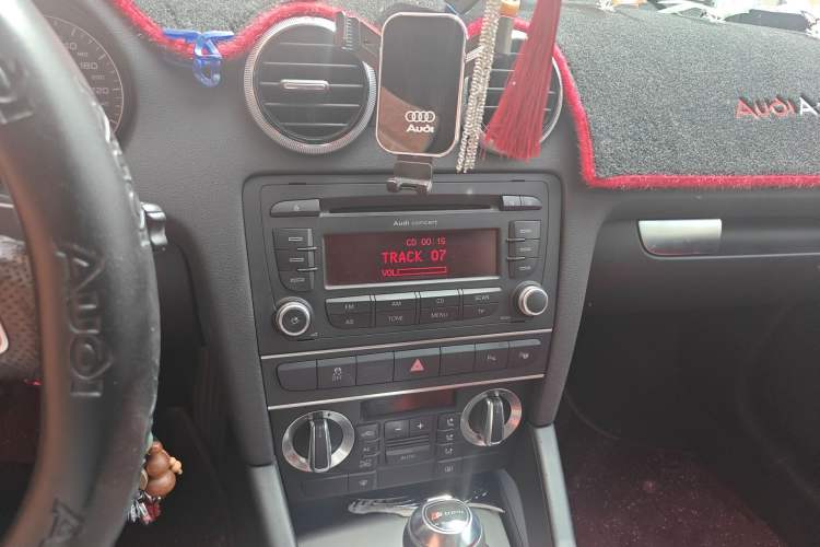 Used Audi A3 2010 Sportback 1.8T Luxury Model Audio And AC Panel