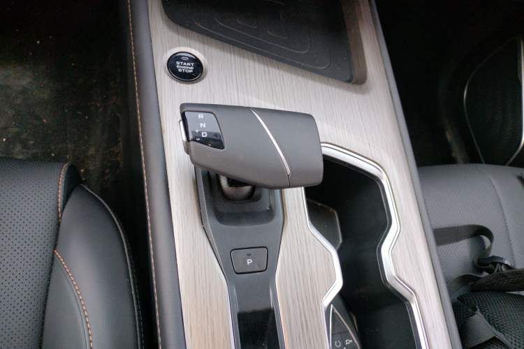 Used Changan X7 PLUS 2024 1.5T Automatic Luxury 7-Seater