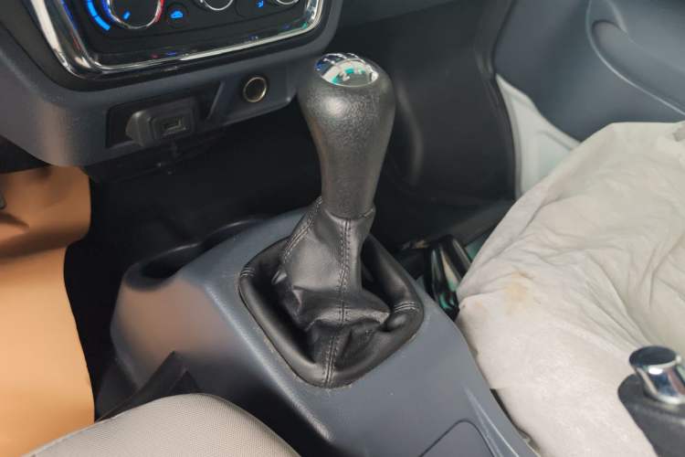 Used Jinbei Hiace X30 2021 1.5L Comfort Model Base Version (No Air Conditioning) Van China VI Standard SWC15M Gear Lever