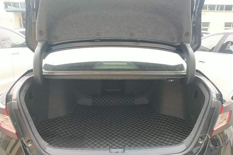 Used Honda Accord 2018 260TURBO Elite Edition China VI Trunk