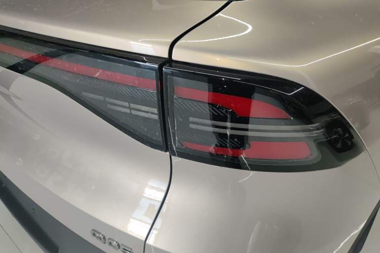 Used CHANGAN NEVO Q05 2026 Model 506 Max Exterior 6