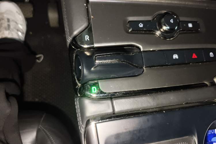 Used Nio ES6 2019 430KM First-Edition Commemorative Version Gear Lever