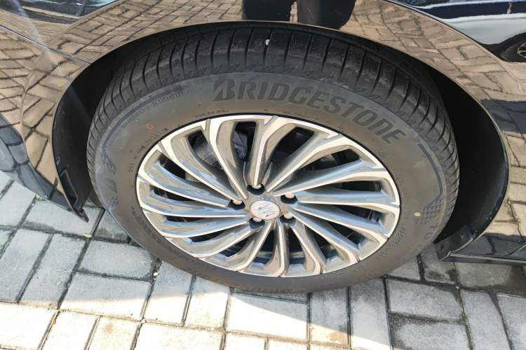 Used Buick LaCrosse 2024 28T Luxury Edition
