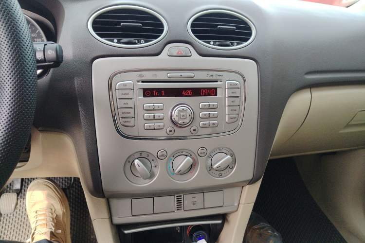 Used Ford Focus 2013 Sedan Classic 1.8L Manual Base Model