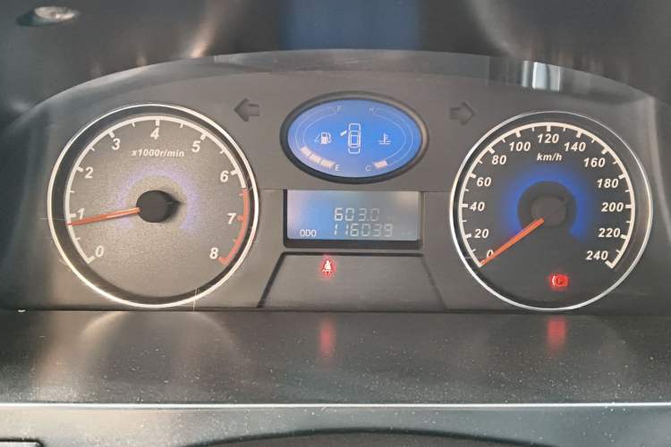 Used Geely Auto Classic Emgrand 2013 Hatchback 1.5L Manual Elite Model