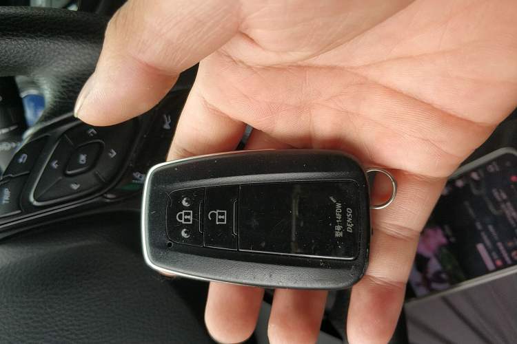 Used Toyota C-HR 2021 Dual-Motor 2.0L E-CVT Comfort Edition