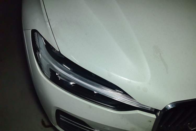 Used Volvo XC60 2024 B5 4x4 Smart Luxury Edition Right Front Headlight