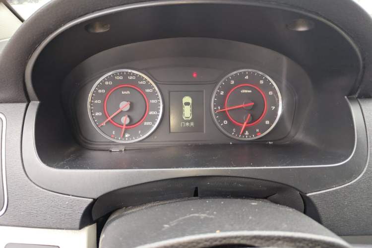 Used SAIC MAXUS G10 2014 2.0T Automatic Elite Edition