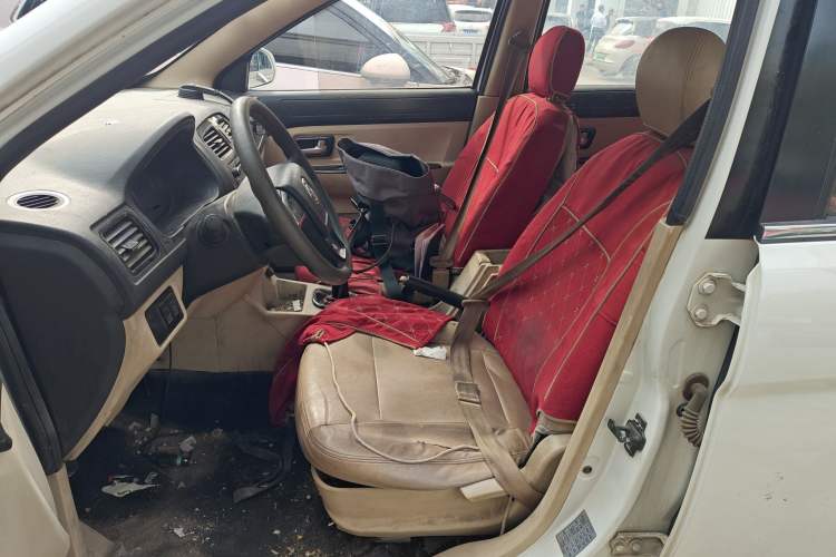 Used Dongfeng Fengon 370 2016 1.5L Manual Standard Edition SFG15-05 7 Seats Left Front Seat